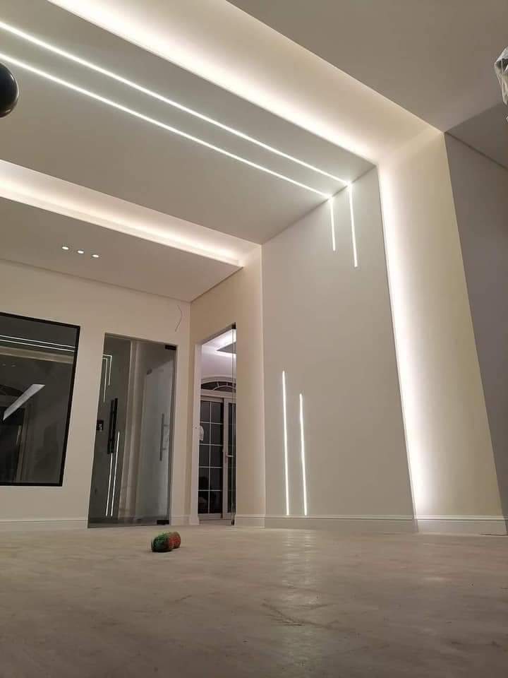 تركيب جبس بورد مودرن وكلاسيك – تصميمات فاخرة وإضاءة LED في التجمع الأول وجميع المحافظات
